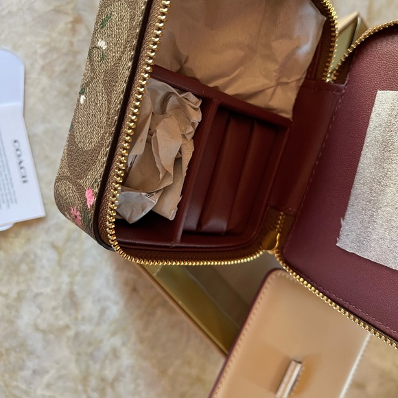 NWT Coach - Picture 4 of 9